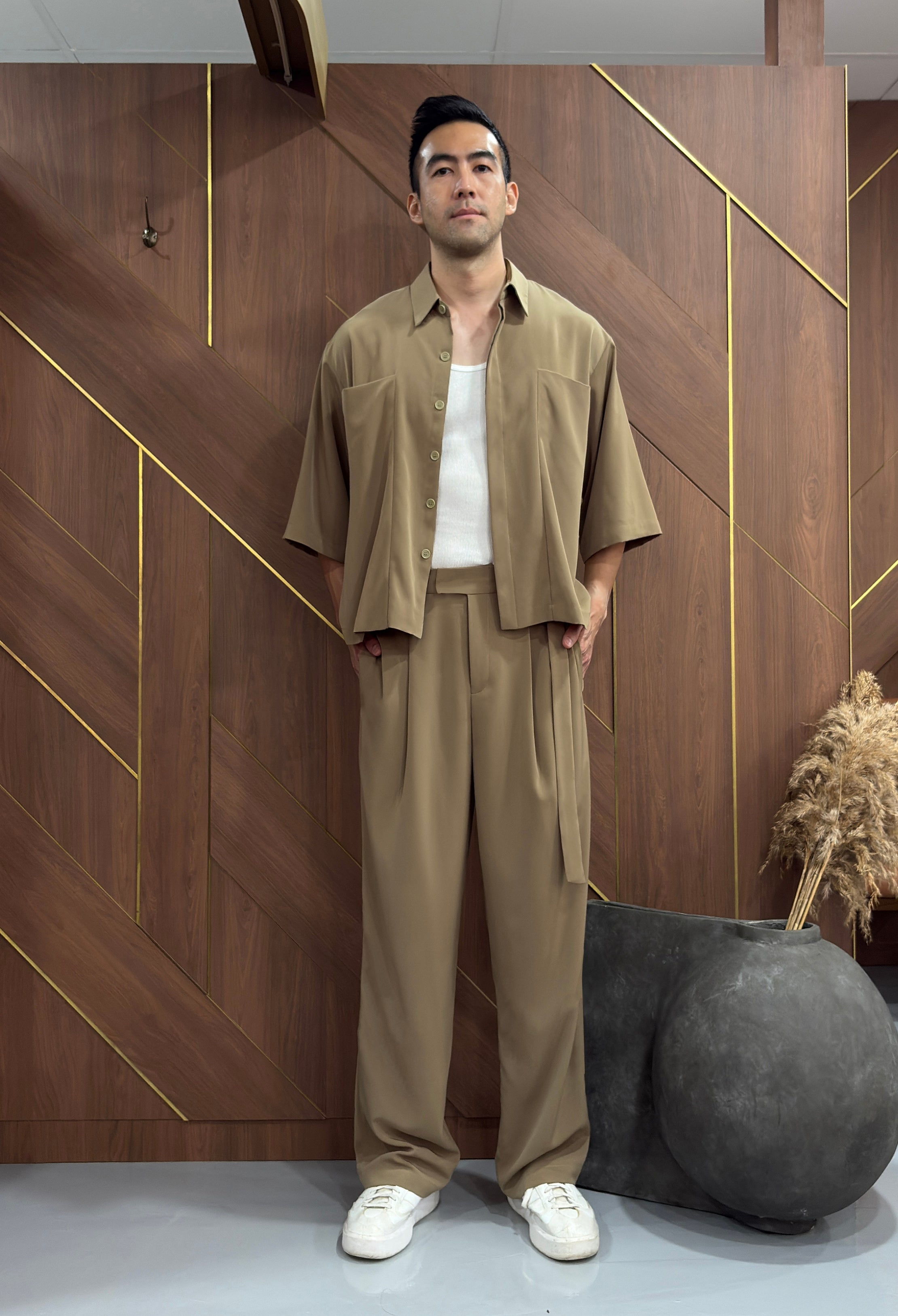 (unisex) Chris Shirt <span>NEW</span>