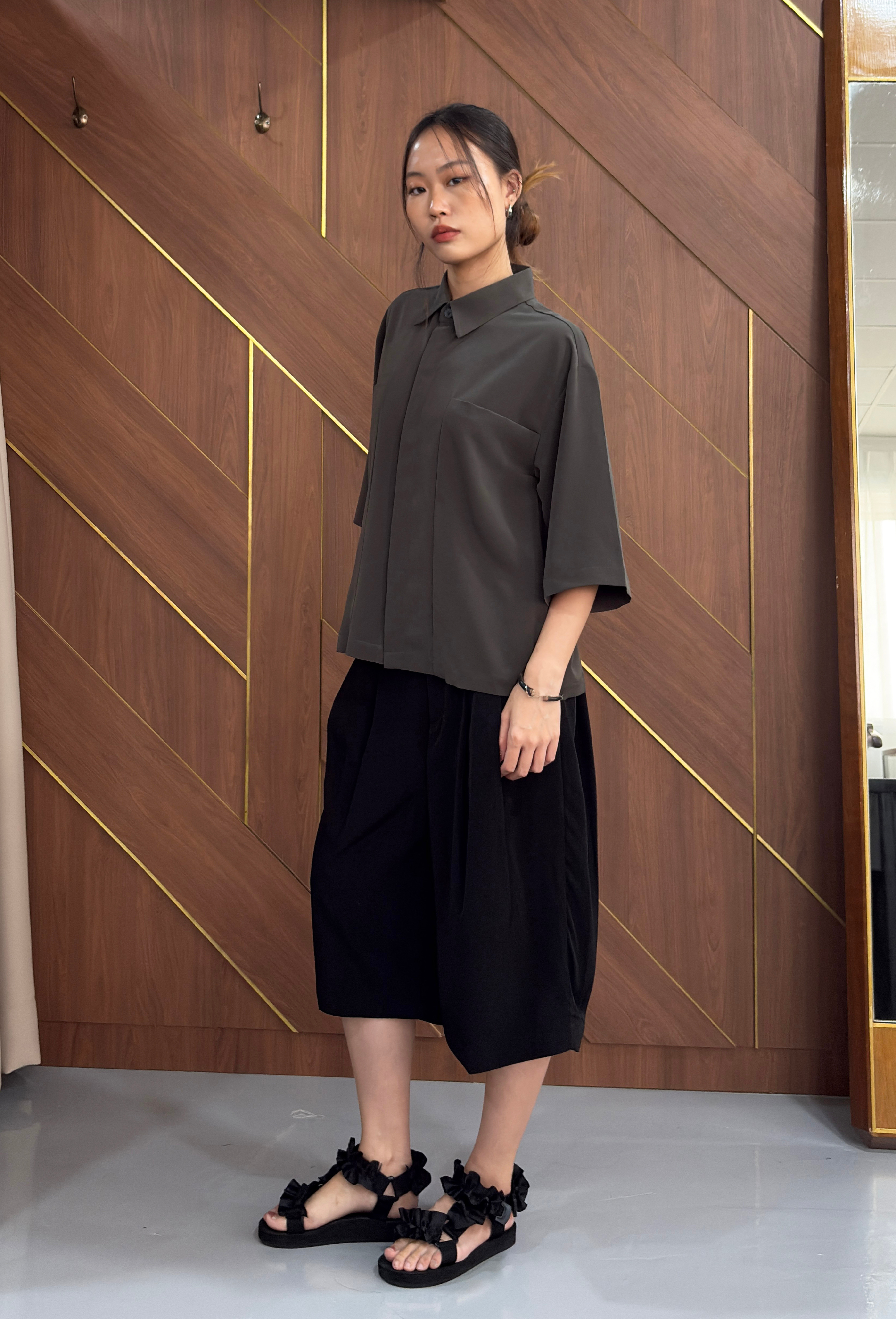 (unisex) Chris Shirt <span>NEW</span>