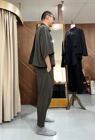 (unisex) Chris Shirt <span>NEW</span>