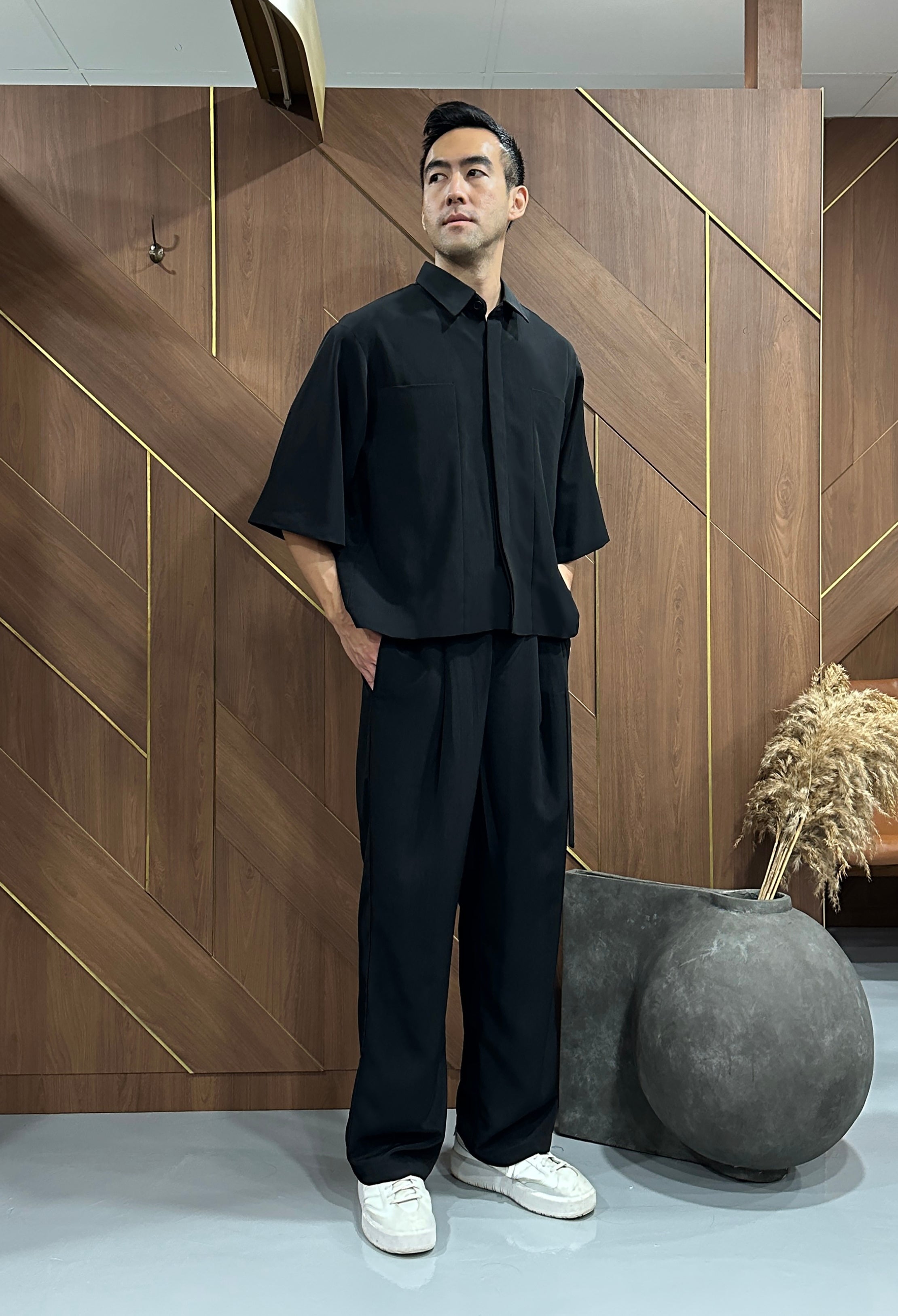 (unisex) Chris Shirt <span>NEW</span>