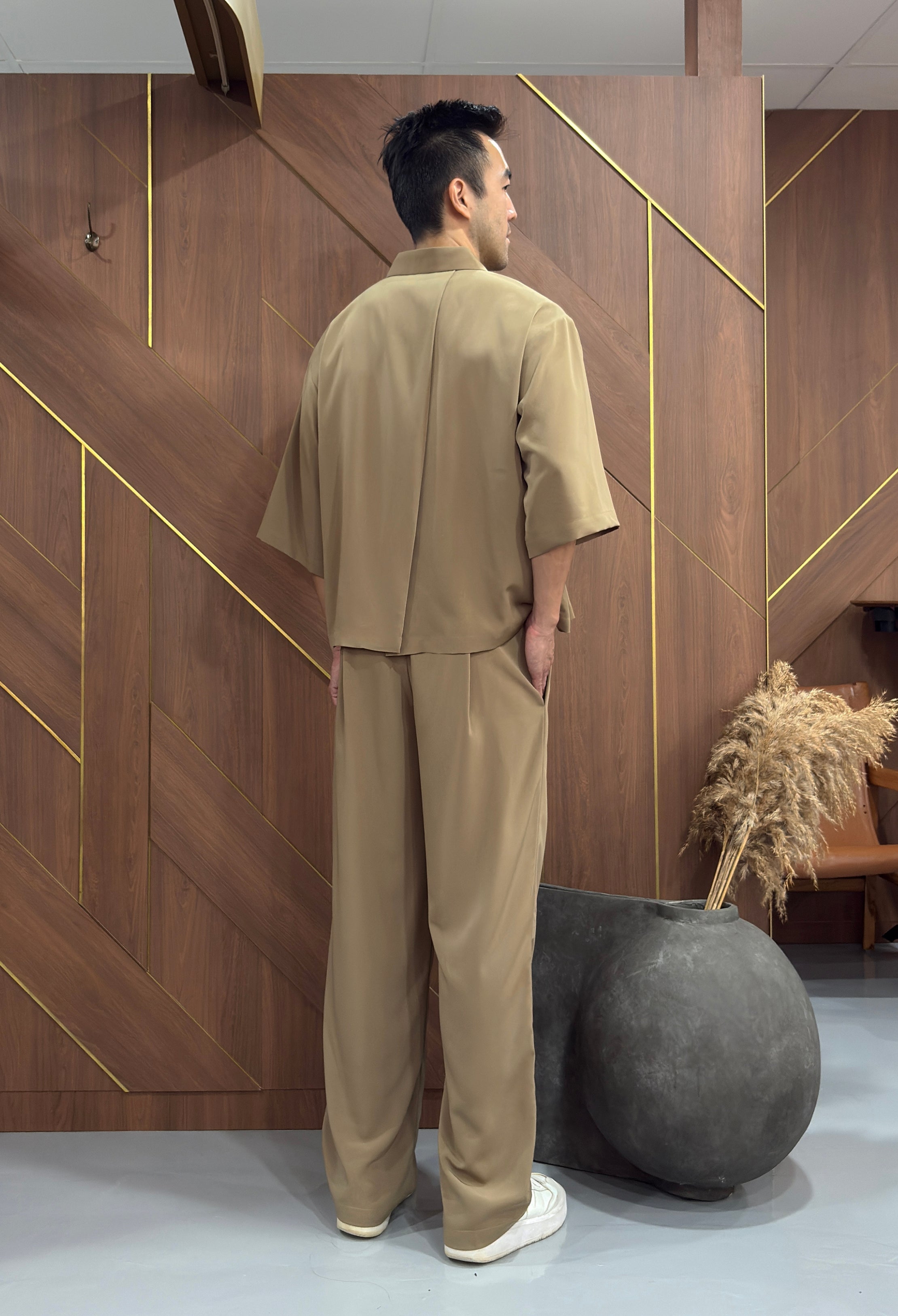 (unisex) Chris Shirt <span>NEW</span>